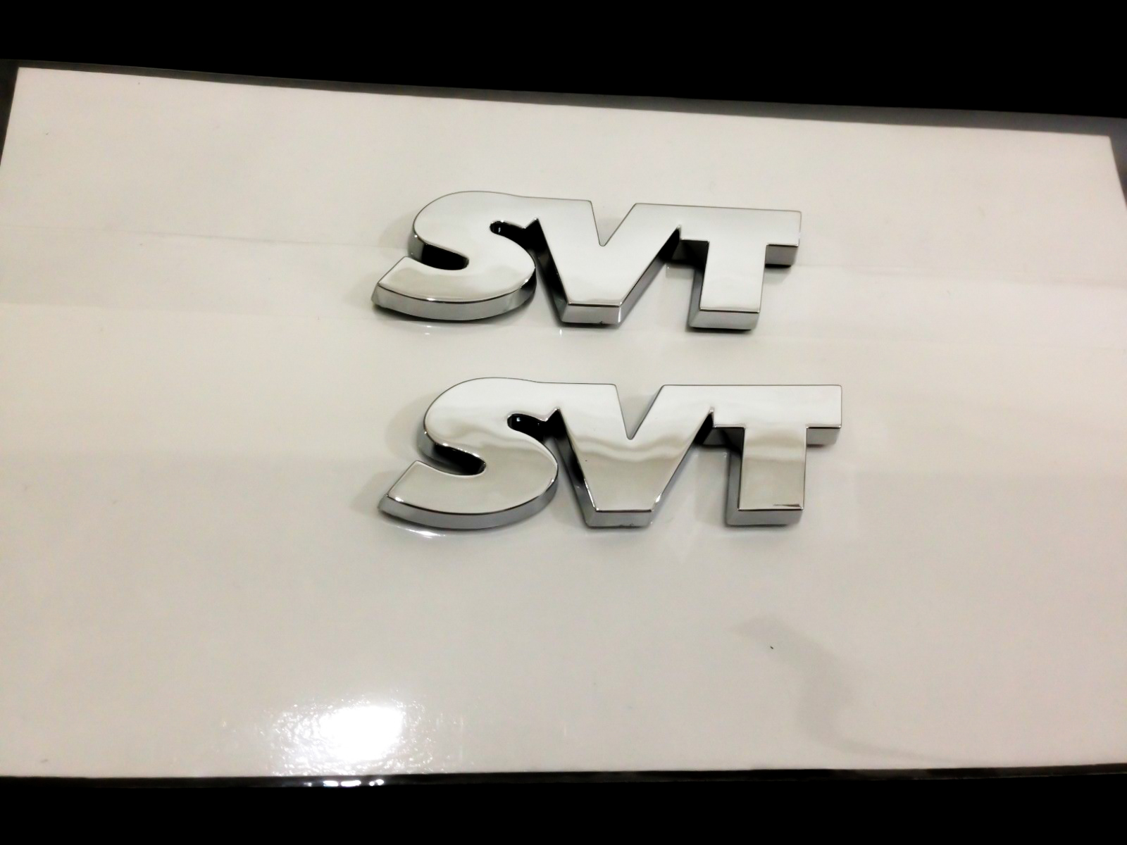 Logo SVT cromato